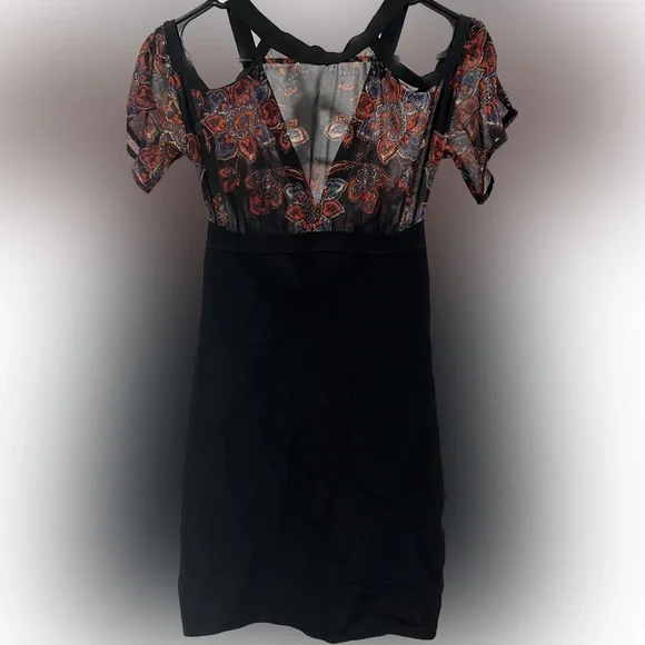 bebe black floral dress bebe Women's Floral Printed Sheath Dress with Cold Shoulder Ruffle Sleeve Dress, Black/Multi, 2 at Amazon Women's Clothing store